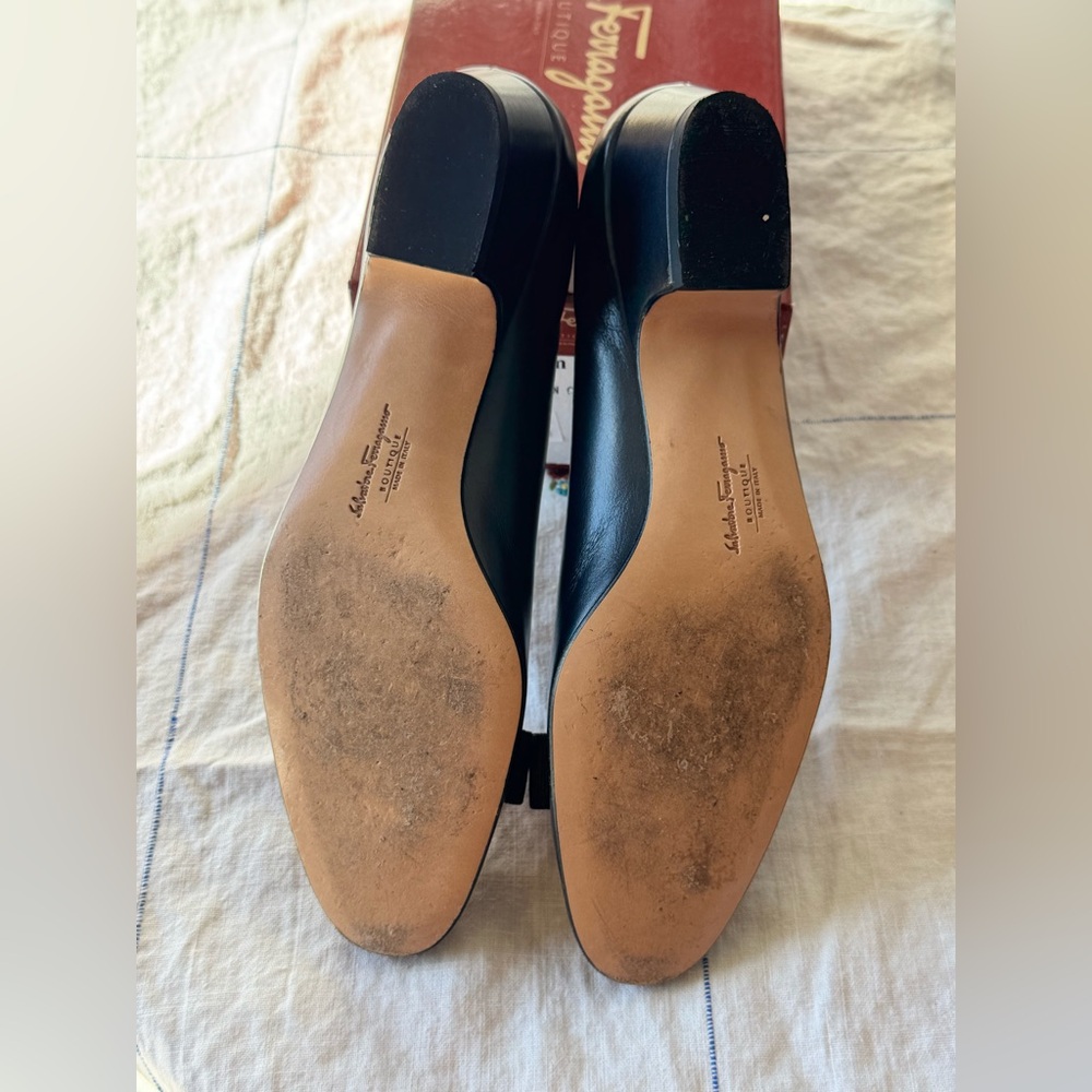 Salvatore Ferragamo Navy Flats with Gold Buckle - Picture 4 of 5